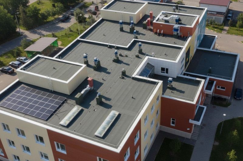 How Flat Roof Replacement Improves Drainage And Waterproofing